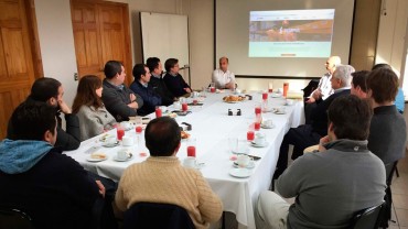 SYMPLE EN DESAYUNO DE CLIENTES EN BODEGAS SAN FRANCISCO